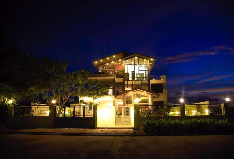 سوئیت با تخت بزرگ, Bella Villa Coron