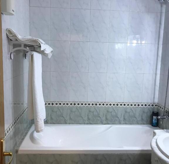 חדר סטנדרט עם מיטת קינג, Apartament In Regim Hotelier