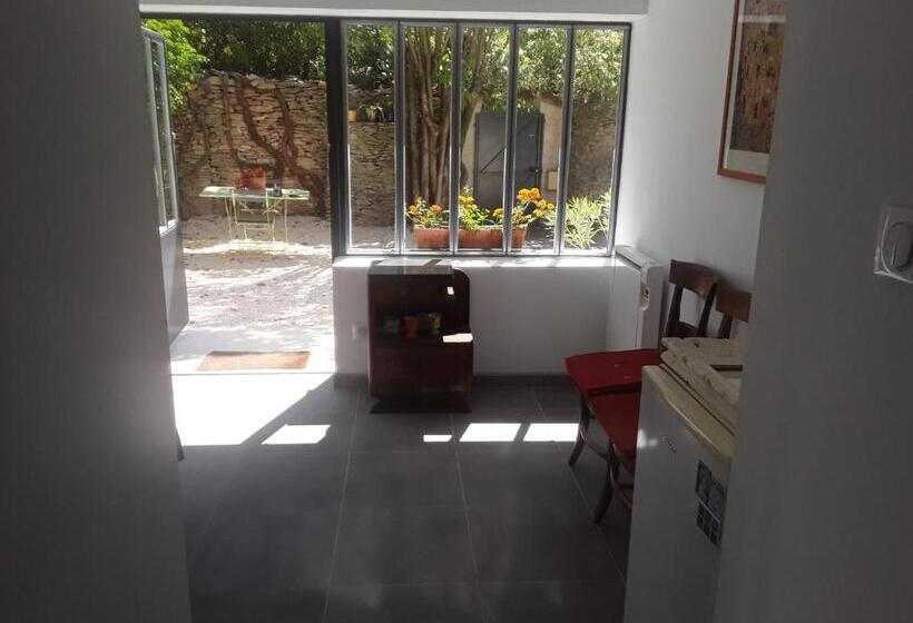 Люкс Вид на Сад, Chambres D Hôtes Lovely Planette
