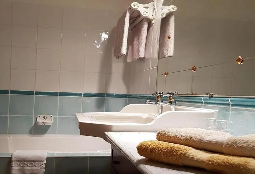 スタンダードトリプルルーム, Domaine De Keryargon, Chambres D Hôtes