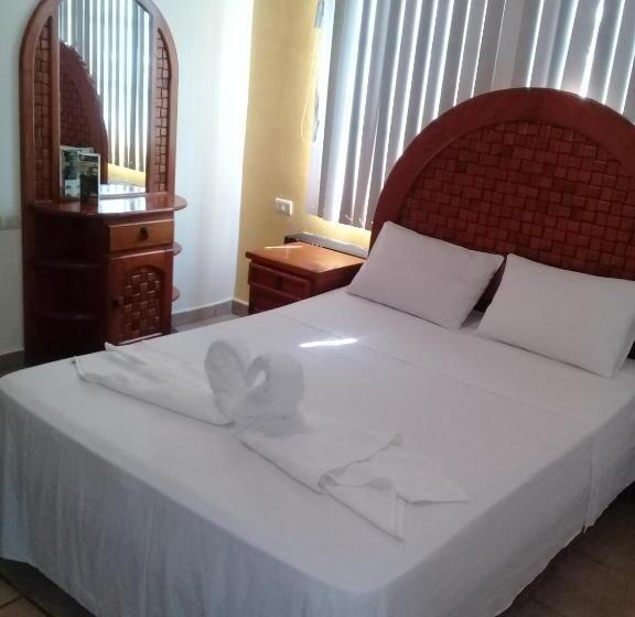 Quarto Deluxe, Don Celes