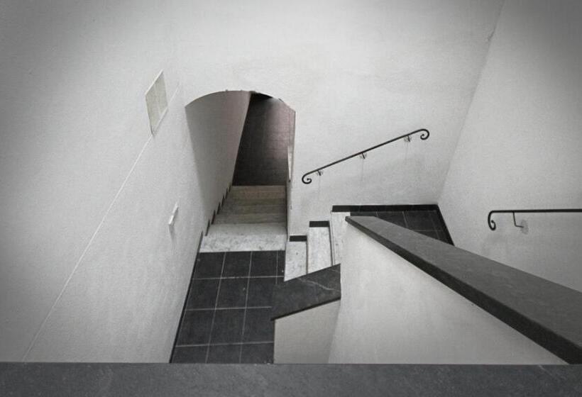 Номер Стандарт, Unico