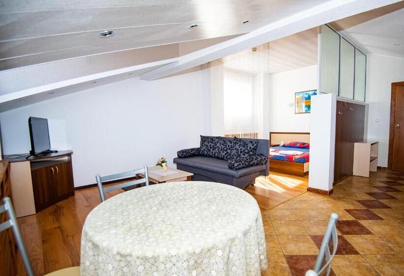 豪华房间, семеен хотел надежда