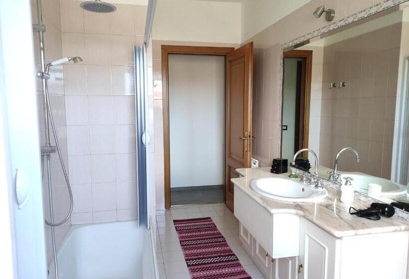 带阳台的豪华间, Bb Guest House Ogliastra