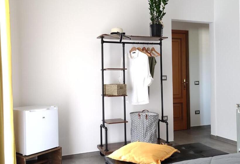 带阳台的豪华间, Bb Guest House Ogliastra