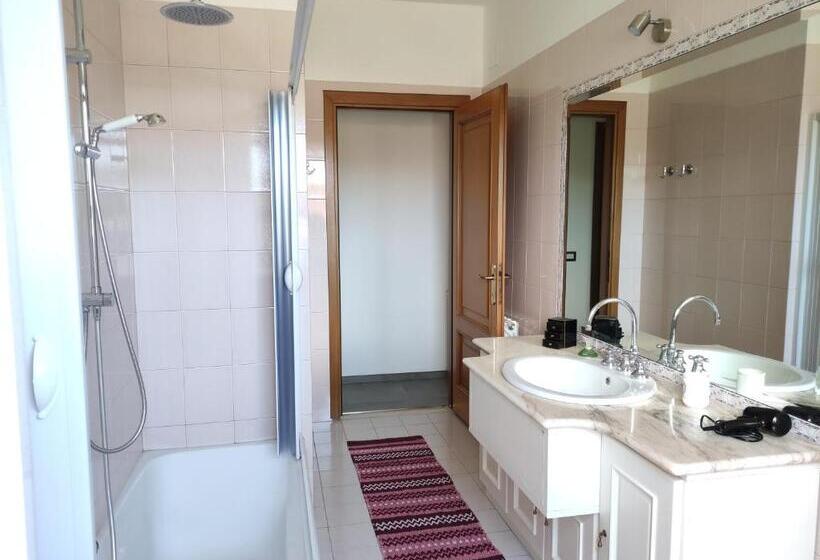 غرفة ديلوكس مزودة بشرفة, Bb Guest House Ogliastra