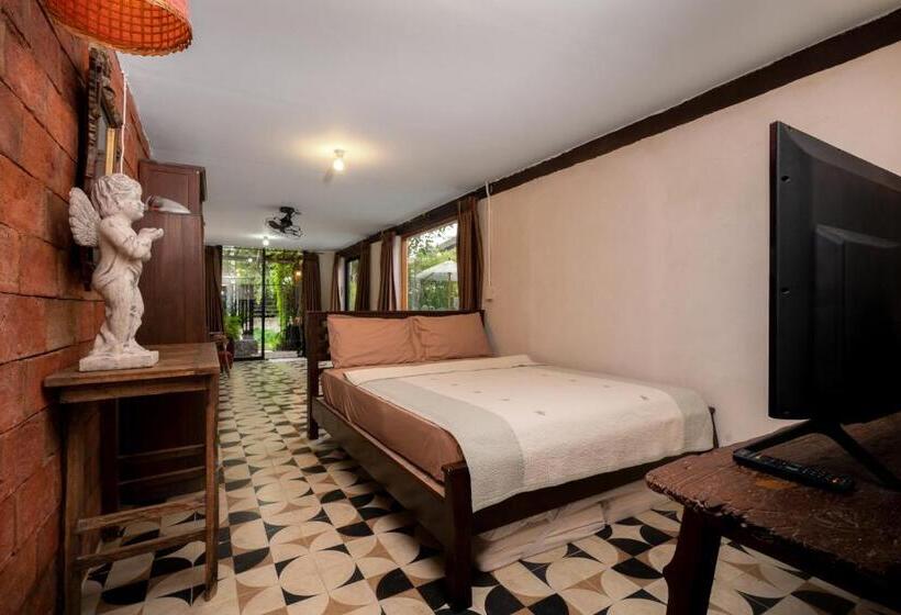 חדר אקונומי, Secret Garden Pool Villa