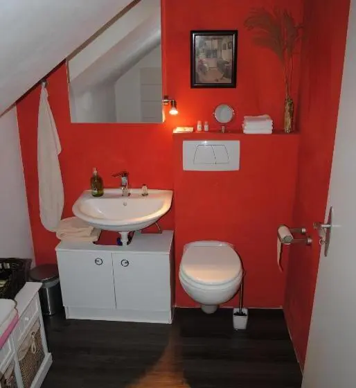 اتاق استاندارد یک تخته با سرویس بهداشتی مشترک, Villa Donar