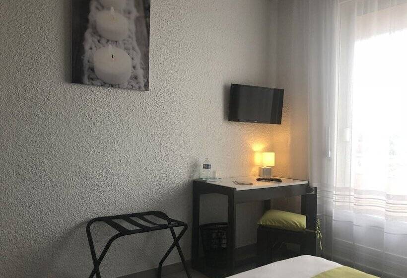 Номер Комфорт, Cit Hotel Le Challans