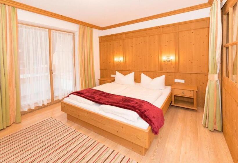 Студия Стандарт, Das Gästehaus Schneider Am Dorfplatz