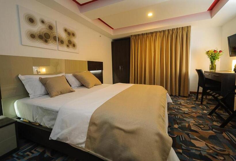 اتاق استاندارد, Alex Caracas