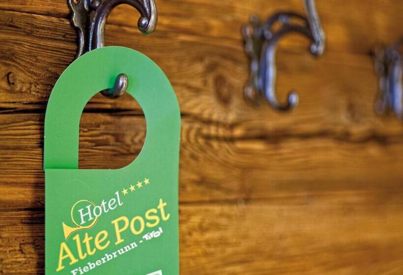 基本间, Alte Post