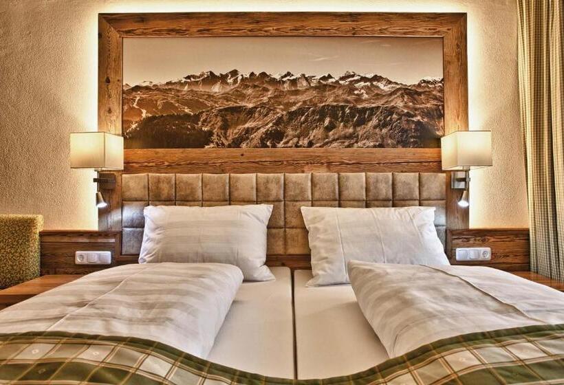 基本间, Alte Post