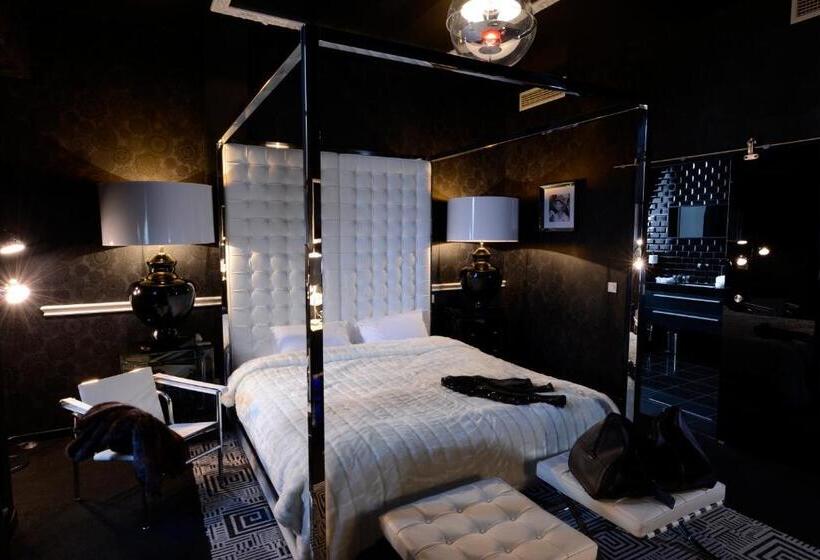 スーペリアールーム, Art