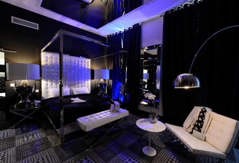 ジュニアスイート, Art