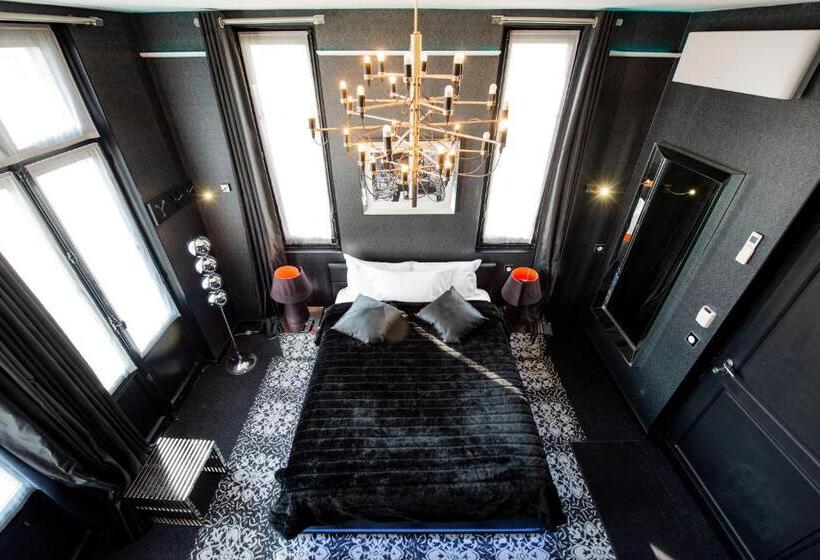 スーペリアールーム, Art