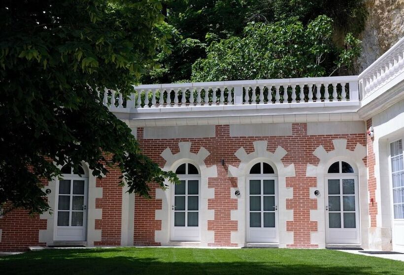 スタンダードルーム, Art