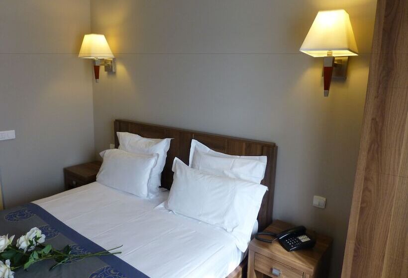 اتاق استاندارد با بالکن, Capitole