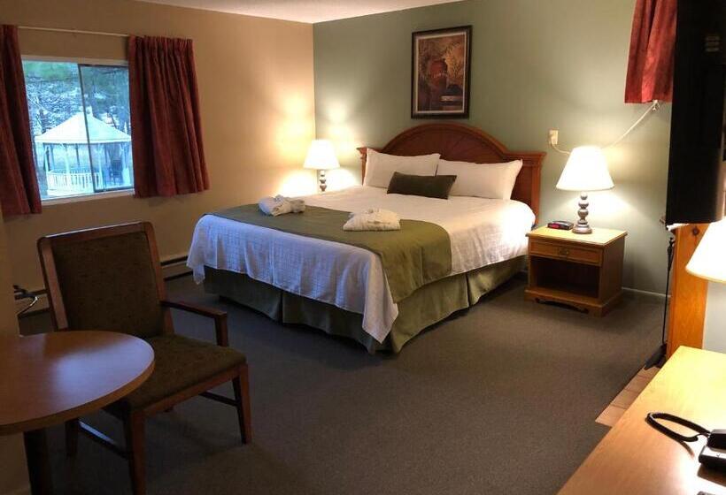 غرفة ديلوكس سرير كينج, Colonial Resort1000islands