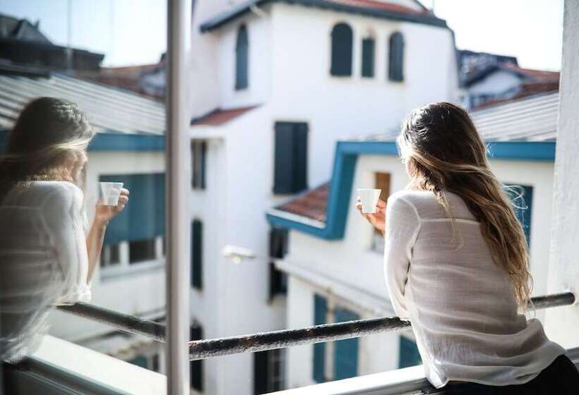 חדר סטנדרט, Cosmopolitain