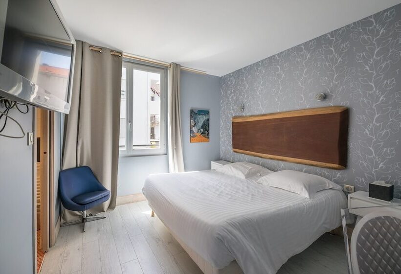 חדר סטנדרט, Cosmopolitain