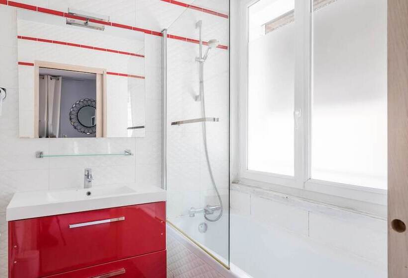 חדר סטנדרט, Cosmopolitain