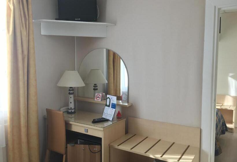 Quarto Familiar, De La Mer