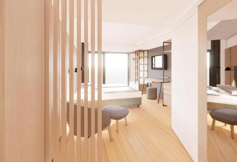 اتاق استاندارد با بالکن, Educare