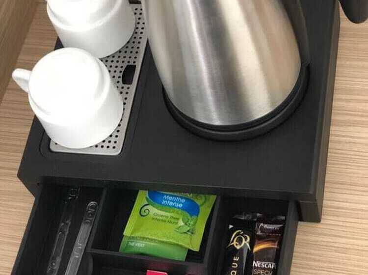 غرفة قياسية ثلاثية, Europe Hotel Vieux Port