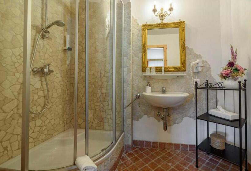 Номер Стандарт, Gasthof Waldwirt