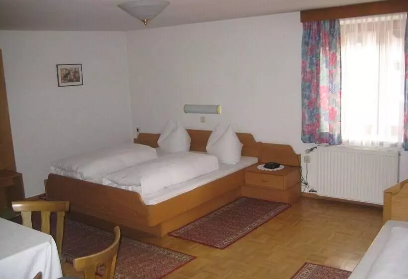 スタンダード4人部屋, Gasthof Zum Stollhofer