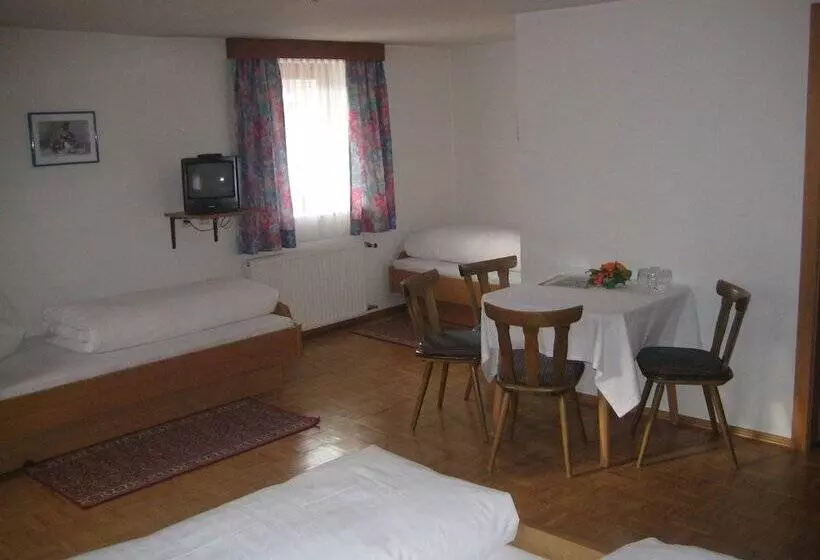 スタンダード4人部屋, Gasthof Zum Stollhofer