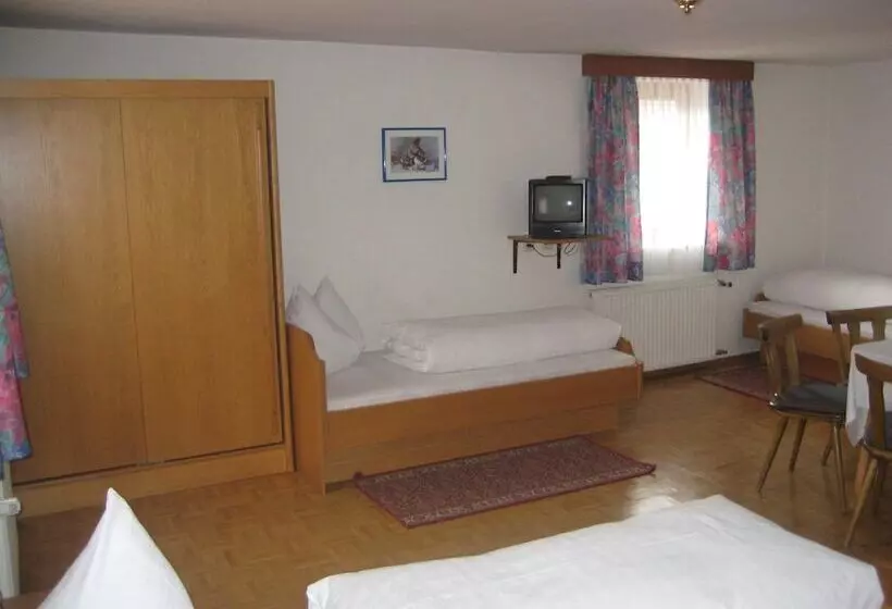 スタンダード4人部屋, Gasthof Zum Stollhofer