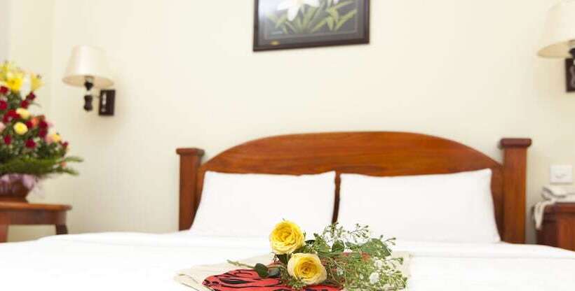 חדר דלוקס, Golden House International