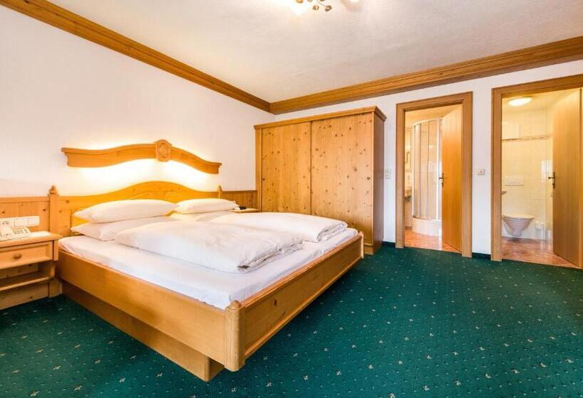 غرفة سوبيريور, Moserhof