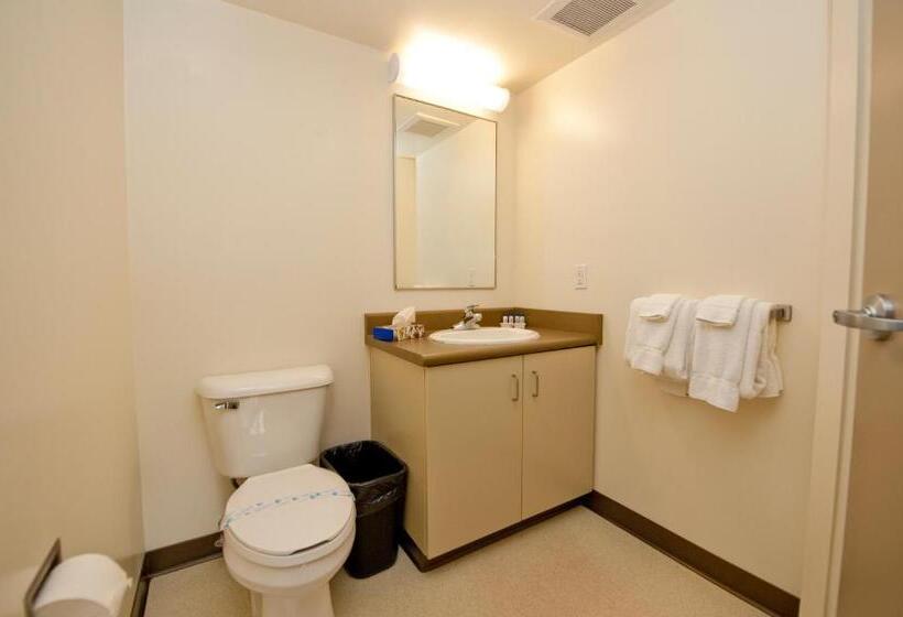 סוויטת 2 חדרי שינה, Residence & Conference Centre   Kamloops