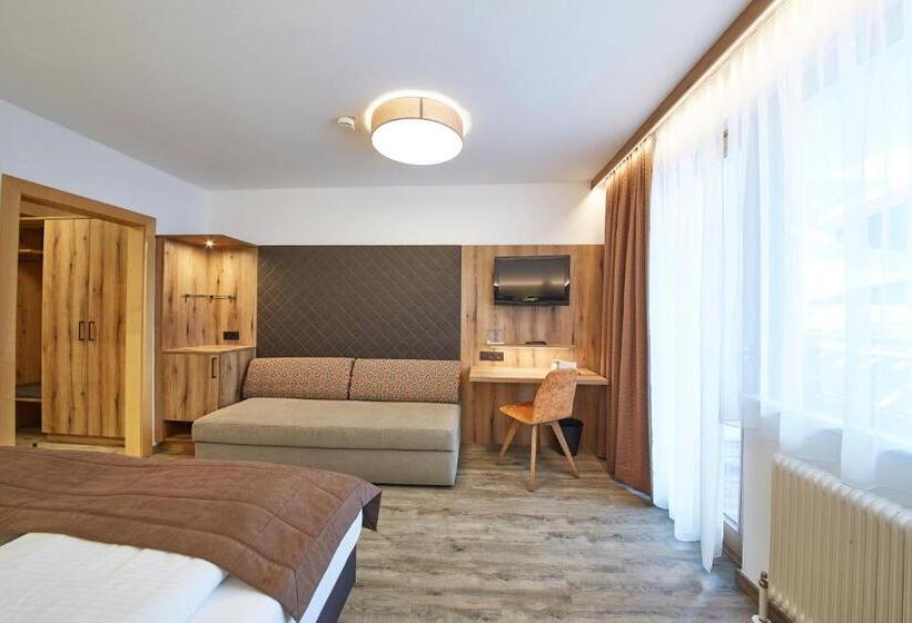 חדר סופריור עם מרפסת, Römerhof