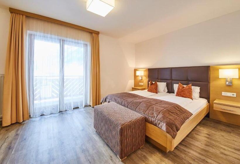 חדר משפחתי, Römerhof