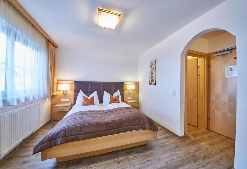 סוויטה עם מרפסת, Römerhof