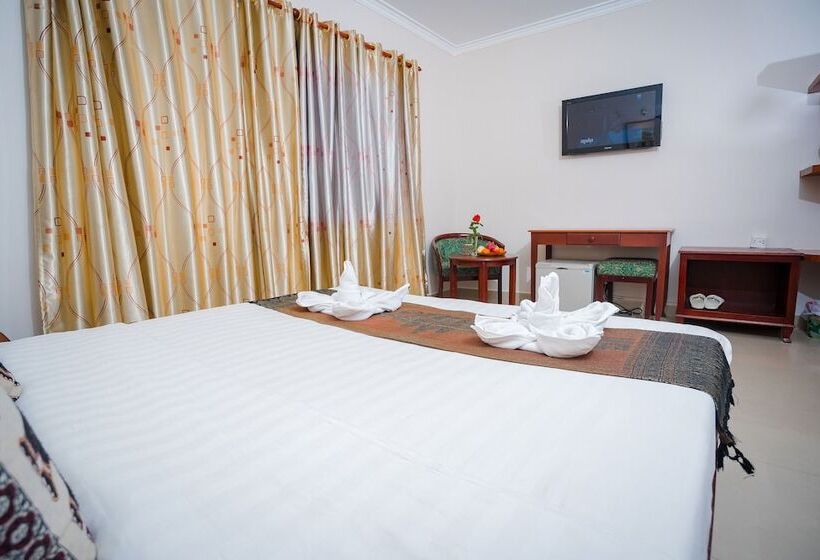 חדר סטנדרט, Silver Mounts