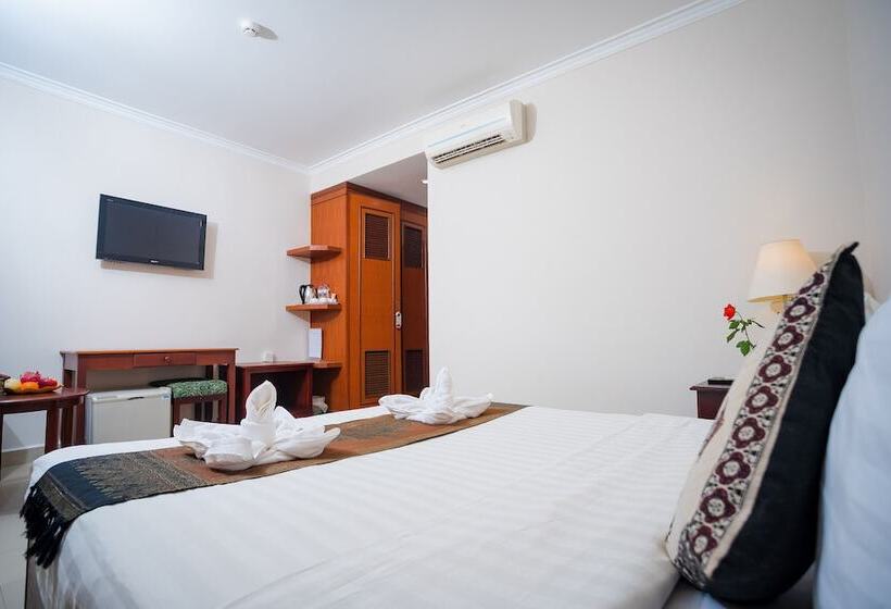 חדר סטנדרט, Silver Mounts