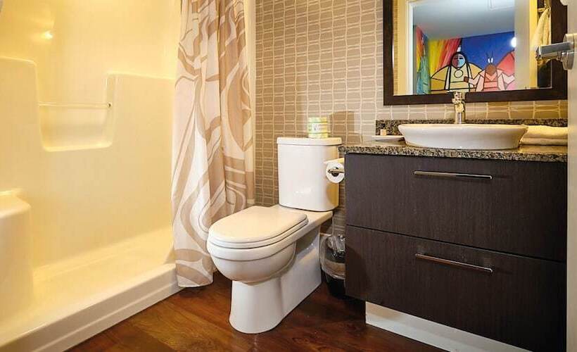 Номер Deluxe, Skwachays Lodge