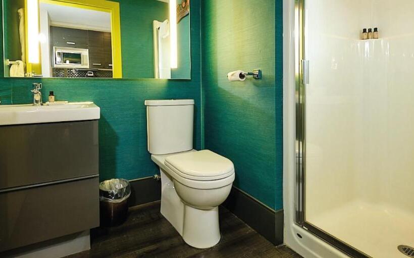 Номер Deluxe, Skwachays Lodge