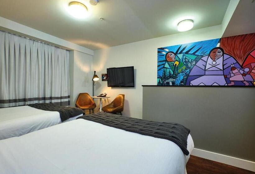 Номер Deluxe, Skwachays Lodge