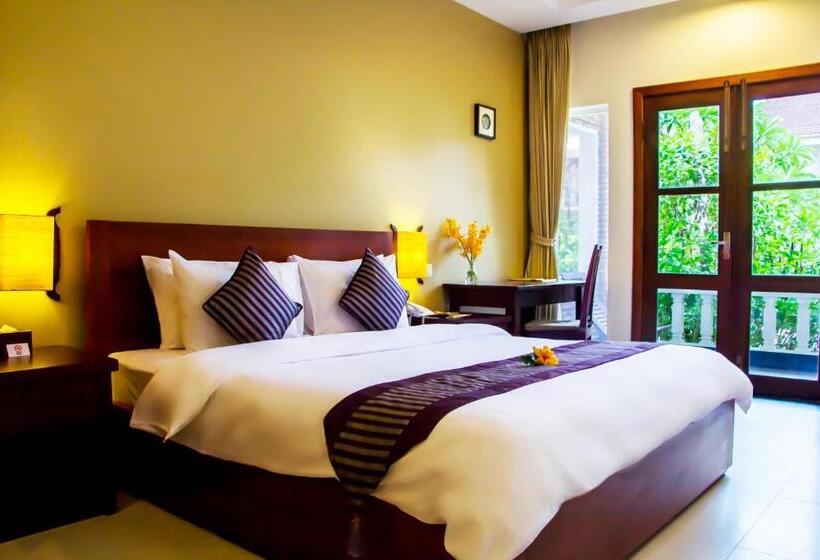 חדר אקזקיוטיב, Skyline Boutique