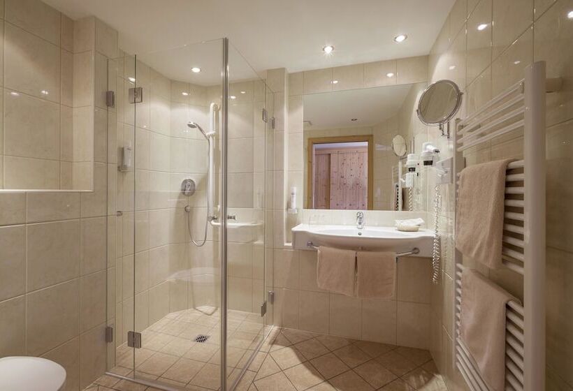 침실 1개 컴포트 아파트, Zentral Superior