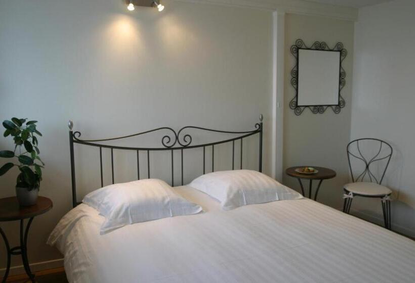 غرفة قياسية, Hôtel Pierre Blanche