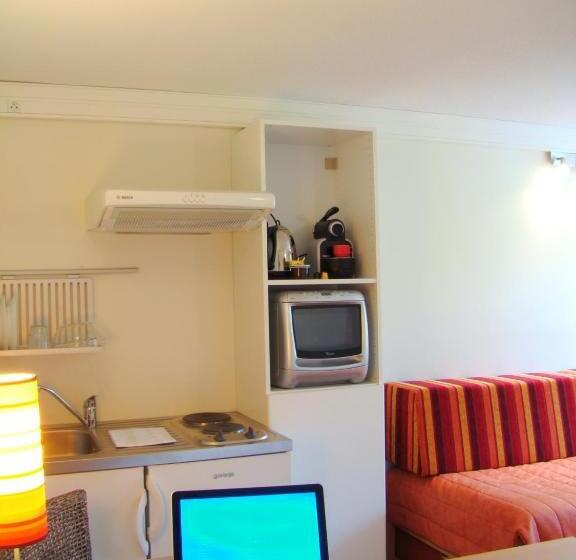 إستوديو قياسى, Hôtel Pierre Blanche