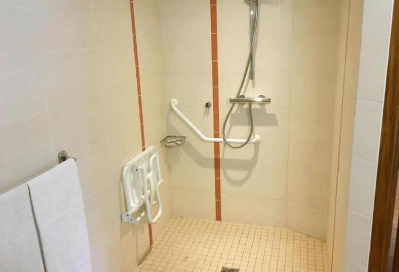 شقة غرفة واحدة, Hôtel Pierre Blanche