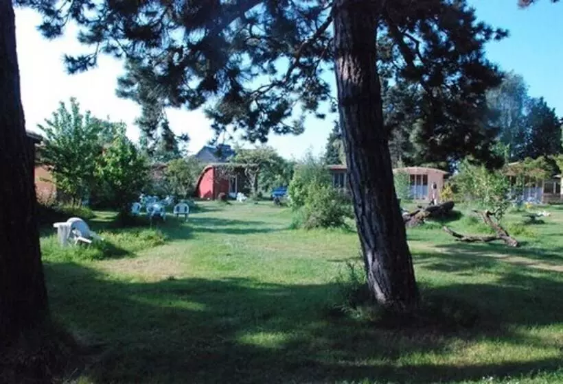 Standard Neljän Hengen Huone, Hôtel Rose